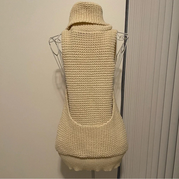 Trina Turk turtle neck knit cotton top vest cream shiny pullover size S - Picture 4 of 9